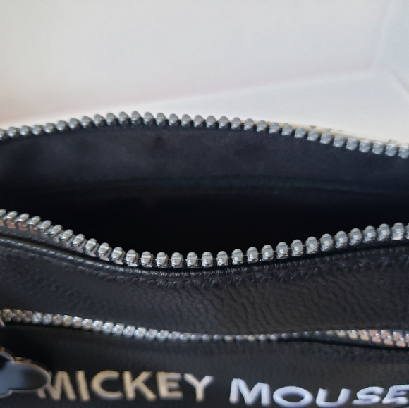 💖 Disney Mickey Mouse Sketch Crossbody Bag /Purse - Picture 5 of 7